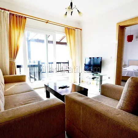 Grand Seaview Apartment *